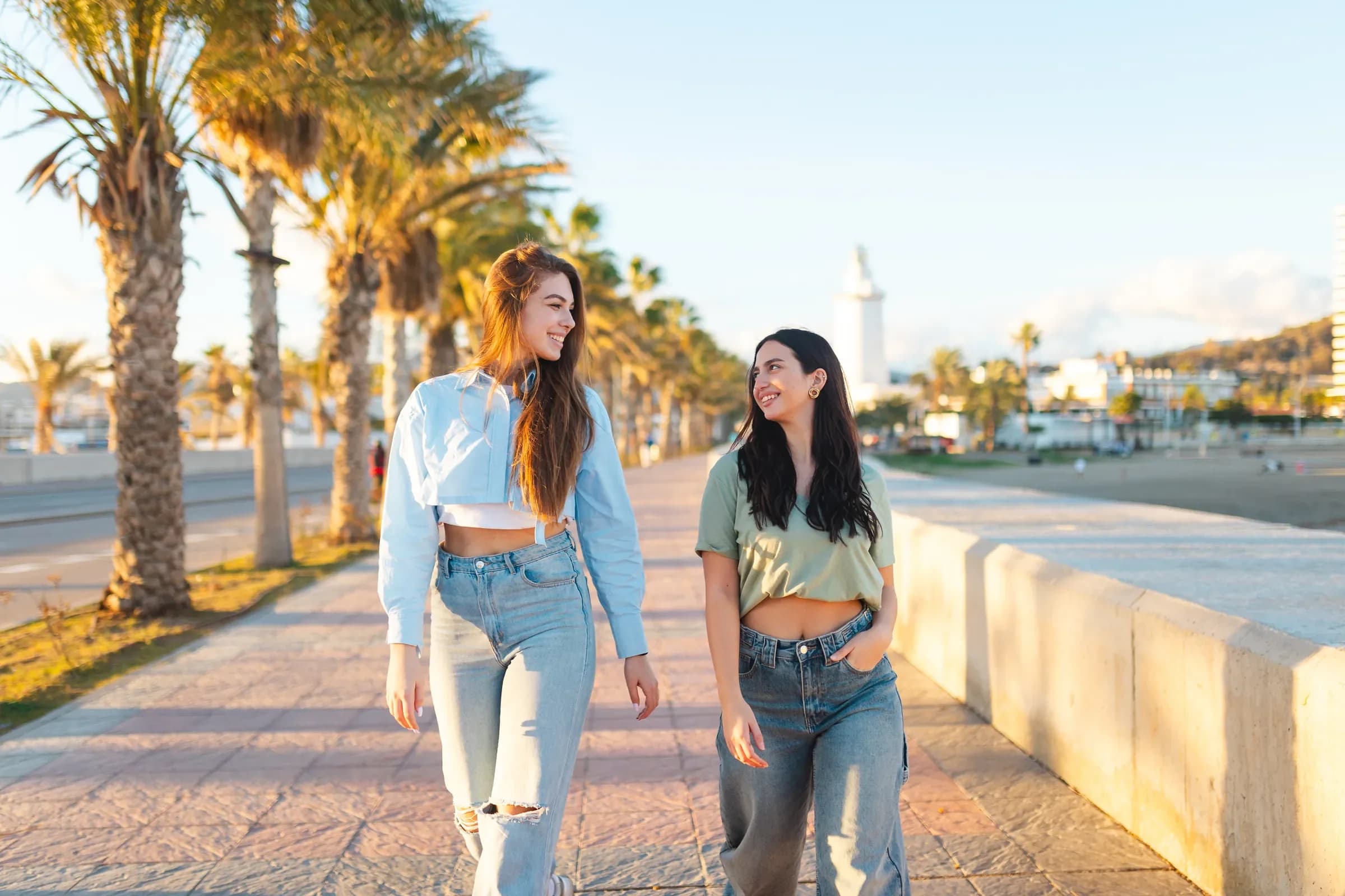 Málaga: Harbour & Waterfront photoshoot in Malaga